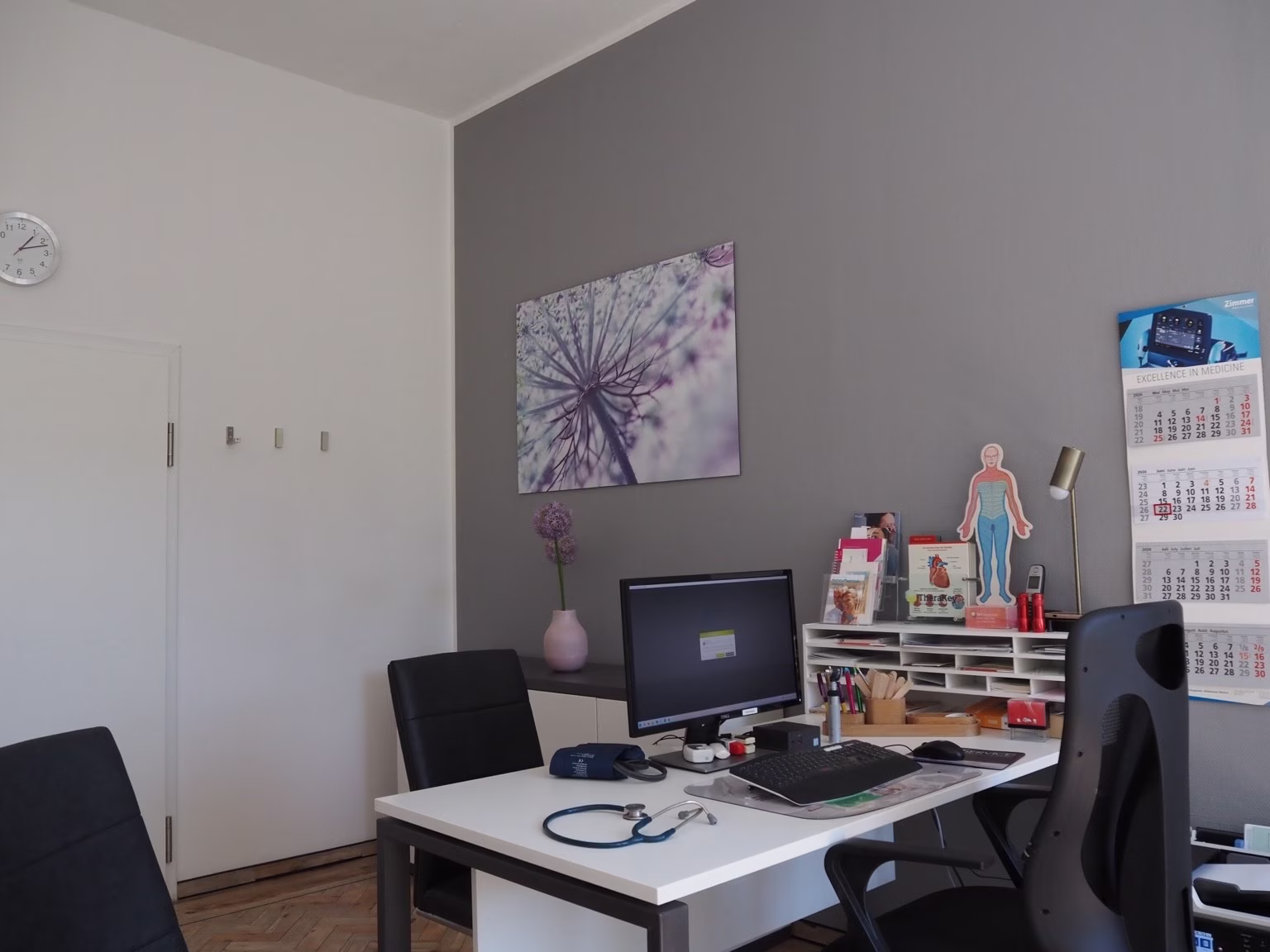 Sprechzimmer der Hausarztpraxis am Tierpark